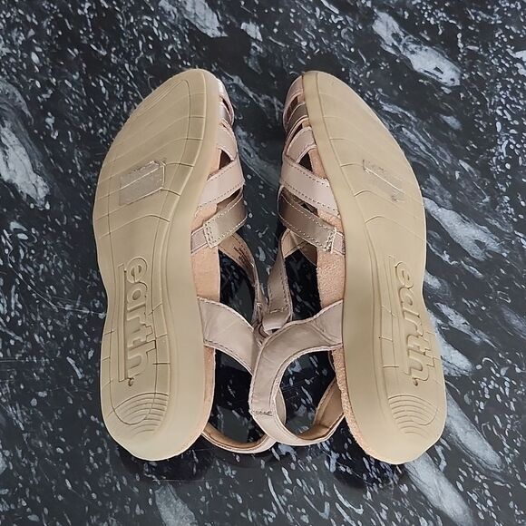 EARTH ORIGINS BERRI WOVEN CASUAL ROUND TOE SLIP-ON SANDALS - Picture 11 of 14